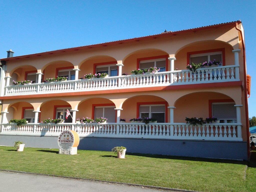 Arkadenhaus Steiner Bed & Breakfast Podersdorf am See Exterior foto