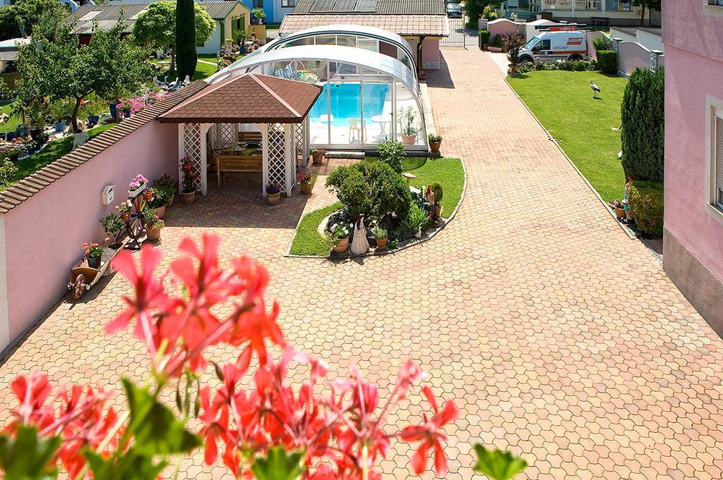 Arkadenhaus Steiner Bed & Breakfast Podersdorf am See Exterior foto